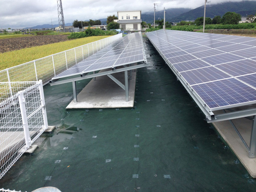 太陽光発電施設の防草シート施工事例2 - 防草シート専門店 防草シート 