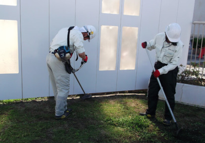 固まらない抑草土で雑草対策