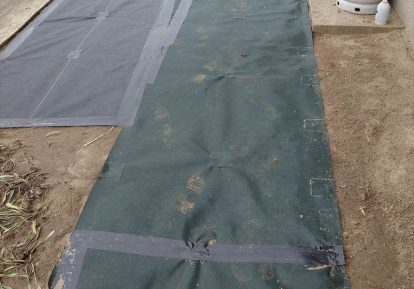 宅地の防草シート事例（お庭）