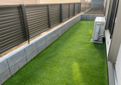 宅地の防草シート事例（お庭）