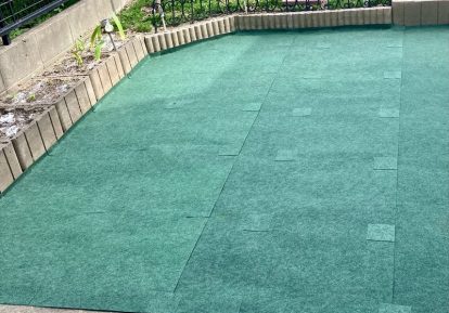 7年使用した防草シートを敷き替えた雑草対策｜とことん草なしシートの施工事例