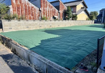空き地の雑草対策｜とことん草なしシートの施工事例